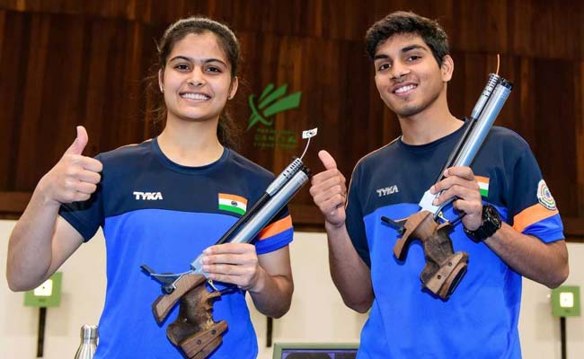 निशानेबाजी: मनु भाकर-अनमोल की जोड़ी ने एयर पिस्&zwj;टल के मिश्रित वर्ग में वर्ल्&zwj;ड रिकॉर्ड बनाया, जीता स्&zwj;वर्ण पदक...
