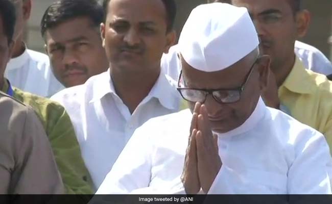 As Anna Hazare Continues Stir, Villagers Protest 'Sholay' Style