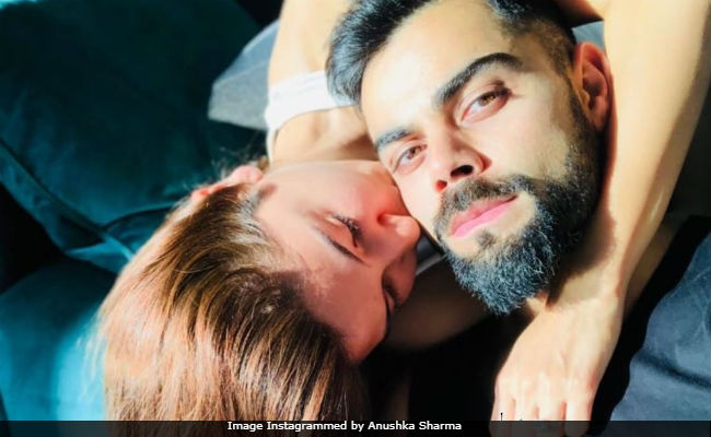Anushka Sharma's Lovestruck Pic With Virat Kohli Is Making The Internet Very Happy