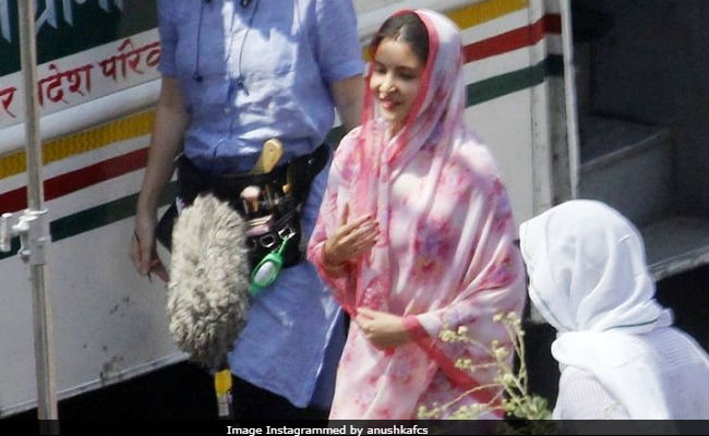 Anushka Sharma, Varun Dhawan Start Shooting For <i>Sui Dhaaga</i> In Bhopal. See Pics