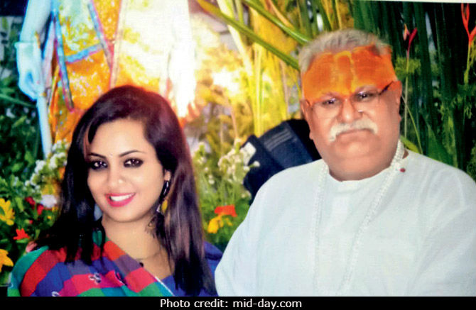 Mumbai: Arshi Khan Counter-Alleges Extortion And Sexual Harassment Against Priest