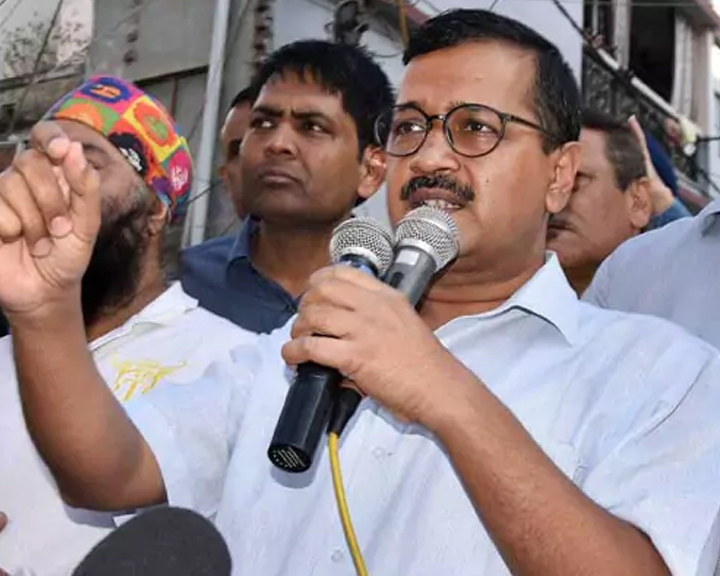 केजरीवाल ने बड़े वकीलों का पैनल फिर नियुक्त किया