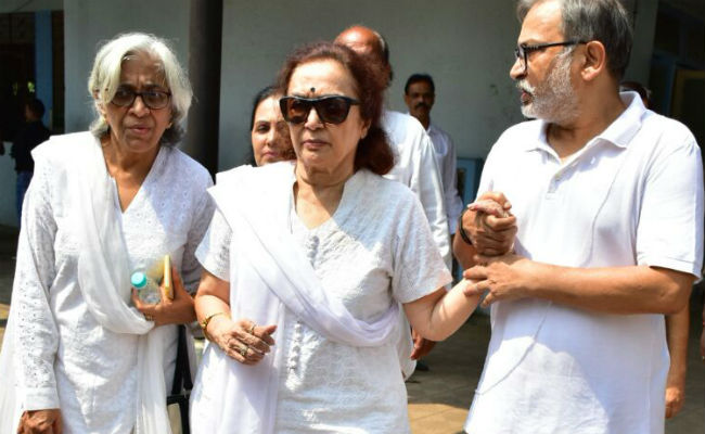 Asha Parekh Was 'Inconsolable' At Best Friend Shammi's Funeral