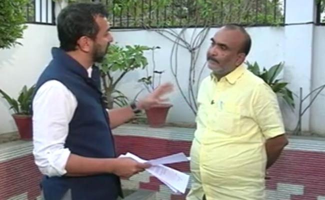 'Whistleblower' Reveals Cambridge Analytica's India Link