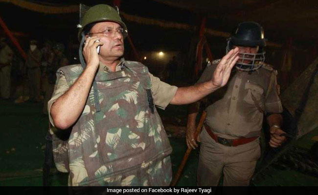 Delhi's Ex-Top Cop Falls Prey To 'Thak Thak' Gang; iPad, Cash, Stolen From Car
