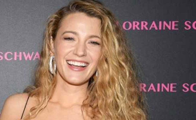 Blake Lively's Beach Waves Are Summer Hair Goals