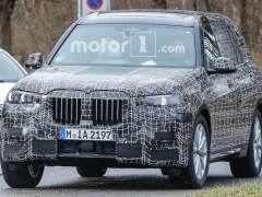 Near-Production BMW X7 SUV Spotted Testing