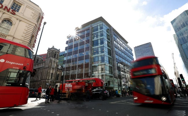 UK Officials Search Cambridge Analytica's Headquarters In London