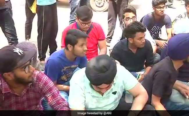 Students Protest Outside CBSE Office In Delhi