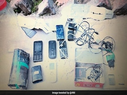 NIA को श्रीनगर जेल से मिले पाकिस्तानी झंडे और जिहादी सामग्री मिली NIA को श्रीनगर जेल से मिले पाकिस्तानी झंडे और जिहादी सामग्री मिली