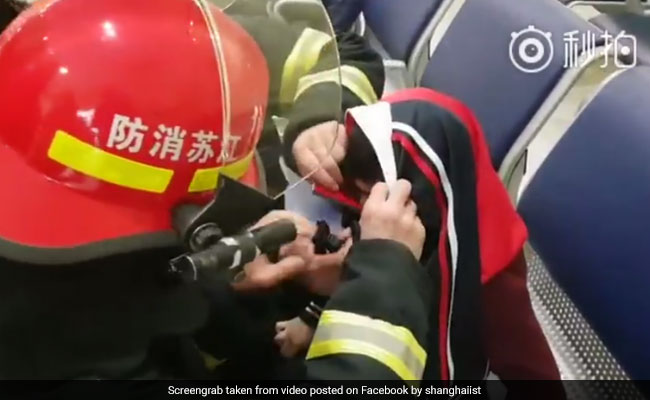 Watch: Boy Gets Eyelid Stuck In Jacket Zipper. Ended Well