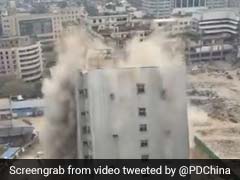 VIDEO: 10 सेकंड में गिरी 15 फ्लोर की बिल्डिंग, जिसने भी देखा फटी रह गईं उसकी आंखें