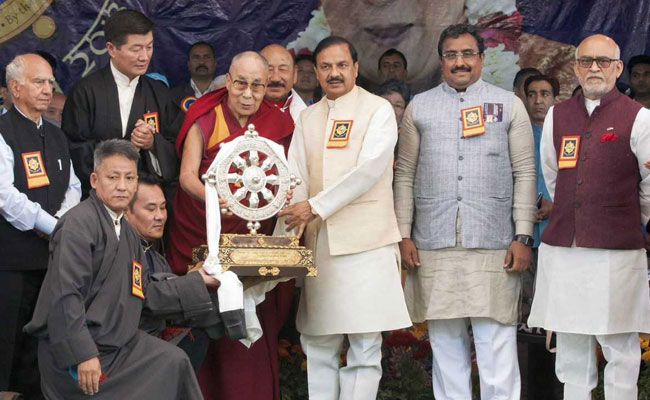 तिब्बती शरणार्थियों पर सरकार का रुख बदला, 'थैंक यू इंडिया' में पहुंचे मंत्री महेश शर्मा