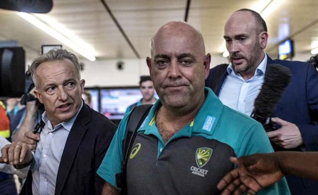 बॉल टैम्‍परिंग: 'सजा' से बचे ऑस्‍ट्रेलियाई टीम के कोच पर लोगों ने ली चुटकी, कहा 'लेहमैन के ड्राइवर ने यह किया'