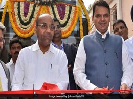 Devendra Fadnavis's Closed-Door Meeting With Sena As TDP Quits Alliance Devendra Fadnavis's Closed-Door Meeting With Sena As TDP Quits Alliance