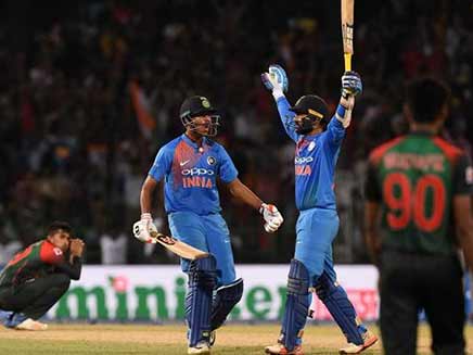 Twitter Trolls Murali Vijay For Ignoring Dinesh Karthik In His Congratulatory Tweet