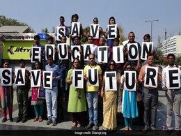 Online Petition By Delhi University's Teachers Garners Support; Demand Roll Back Of Graded Autonomy, HEFA Online Petition By Delhi University's Teachers Garners Support; Demand Roll Back Of Graded Autonomy, HEFA