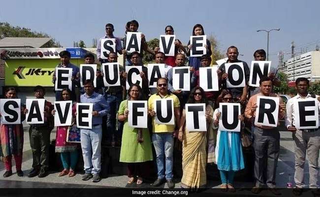 Online Petition By Delhi University's Teachers Garners Support; Demand Roll Back Of Graded Autonomy, HEFA