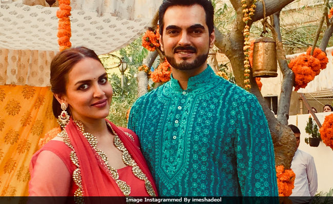 Pics From Esha Deol And Bharat Takhtani's Family Wedding. Hema Malini Was Also There