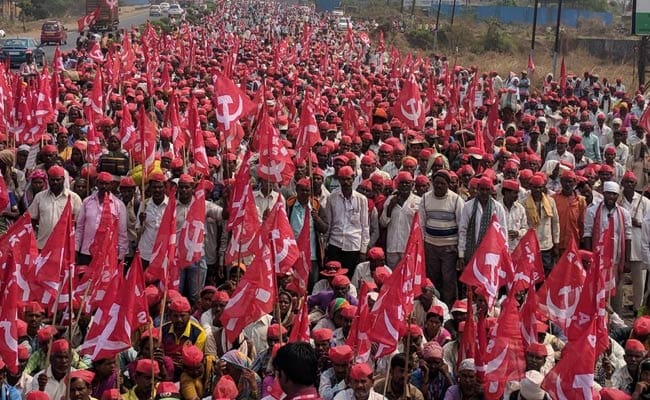 किसानों का विशाल मार्च, फडणवीस सरकार के लिये घंटी
