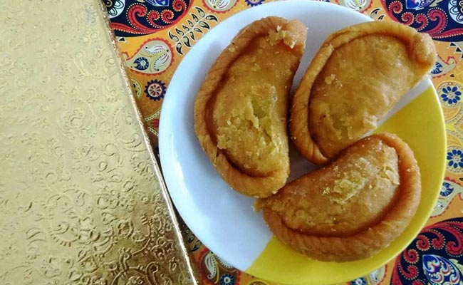 Dear Gujiya, I Love You