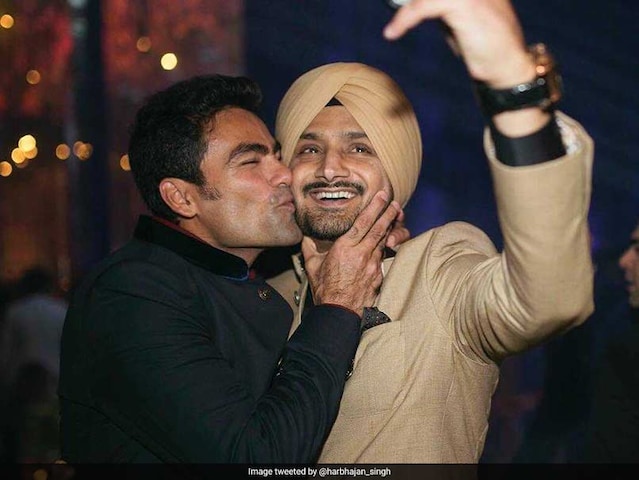 Harbhajan Singh Has A Special Request For Mohammad Kaif, Twitterati Love Their Bromance