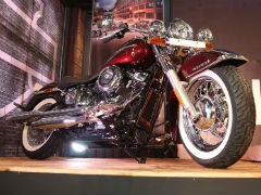 2018 Harley-Davidson Softail Deluxe: First Look