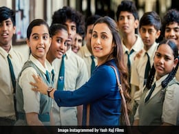 <I>Hichki</i> Box Office Collection Day 3: Rani Mukerji's Film Gets A Sunday Boost, Makes Over 15 Crore <I>Hichki</i> Box Office Collection Day 3: Rani Mukerji's Film Gets A Sunday Boost, Makes Over 15 Crore