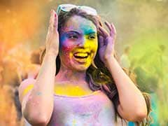 Holi Skin and Hair Care Tips: Top 4 Natural Oils That You Must Keep Handy To Prevent Damage From Holi Colours