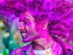 Holi 2018: Holi Celebrated With Traditional Fanfare In Punjab, Haryana