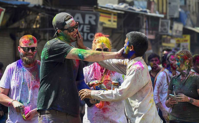 US Lawmakers Greet Indian-Americans On Holi