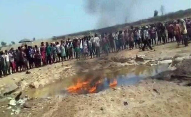 ओडिशा में भारतीय वायुसेना का हॉक विमान दुर्घटनाग्रस्त, पायलट सुरक्षित