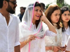 At Sridevi's Funeral, Jacqueline Fernandez Spotted Smiling In A Pic. Twitter Is Angry