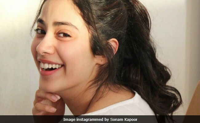 Sonam Kapoor On Cousin Janhvi's Birthday: A Strong Girl ... - 650 x 400 jpeg 26kB