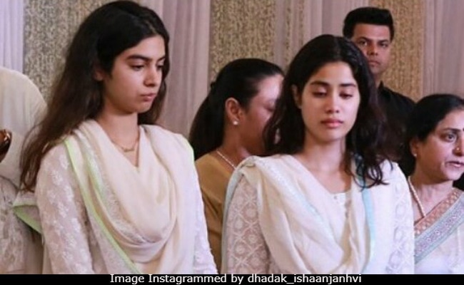 चेन्नई में रखी गई श्रीदेवी की प्रेयर मीट, दोनों बेटियां जाह्नवी-खुशी समेत दिखे ये सिलेब्स