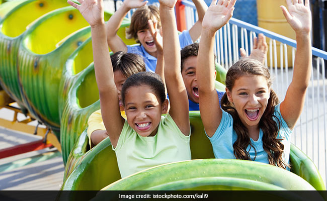 Japan's Slowest Rollercoaster Derails, Riders Don't Even Notice