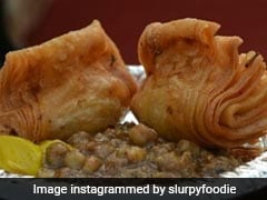 This Crispy Japani Samosa Is Chandni Chowk's Hidden Gem This Crispy Japani Samosa Is Chandni Chowk's Hidden Gem