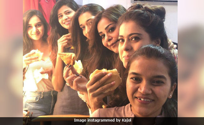 <i>Vada Pav</i> For Kajol, Doughnuts For Priyanka Chopra: Favourite Foods Of The Stars