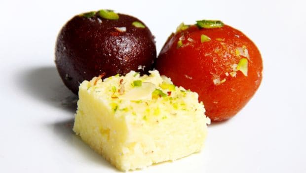 Bread Kalakand Recipe: How To Make This Traditional Mithai In Just 5 Mins