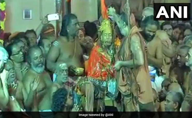 Sri Divya Bathroom Show Sex - Kanchi Shankaracharya Jayendra Saraswathi's Final Rituals For Burial  Ceremony Begin