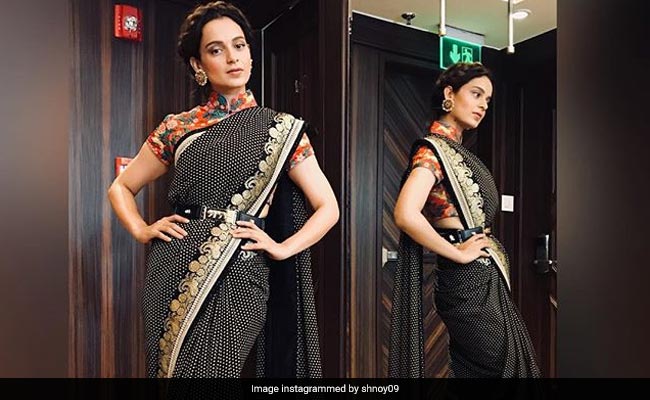 Kangana Ranaut Looks Like A Dream In This Mixed Print <i>Saree</i> Look