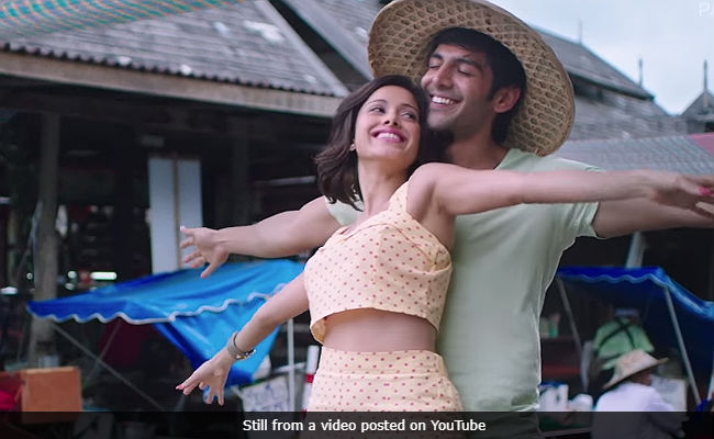 Are <i>Sonu Ke Titu Ki Sweety</i> Co-Stars Kartik Aaryan And Nushrat Bharucha Dating IRL?