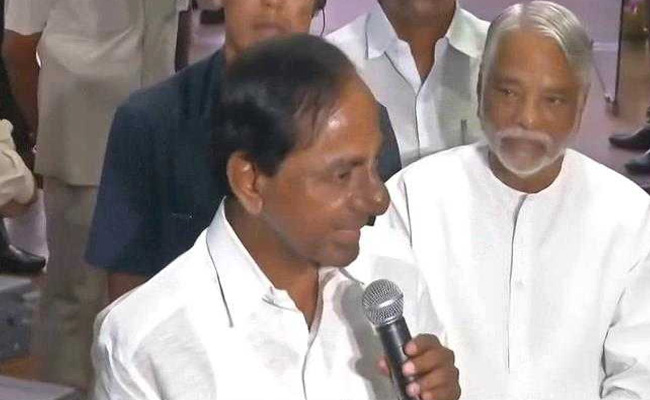 West Bengal, Bihar, Karnataka Chief Ministers Congratulate KCR On Lead