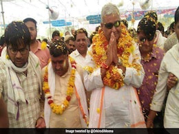 जयपुर: शहीदों के परिवारों के लिए 9 दिन से धरने पर बैठे BJP सांसद किरोड़ी लाल मीणा, ये हैं उनकी मांगें जयपुर: शहीदों के परिवारों के लिए 9 दिन से धरने पर बैठे BJP सांसद किरोड़ी लाल मीणा, ये हैं उनकी मांगें