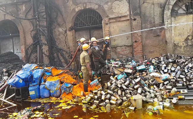 Fire In Illegal Chemical Warehouse Leaves Many Homeless In Kolkata
