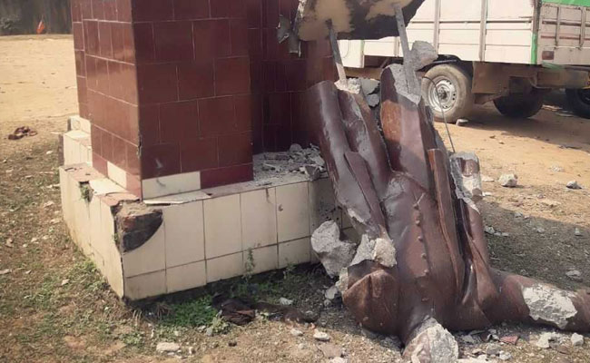 When Statues Are Destroyed, Dangerous Fissures Erupt