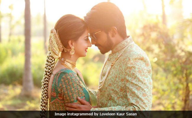 <i>Saath Nibhana Saathiya</i>'s Loveleen Kaur Sasan Is Engaged. See Pics