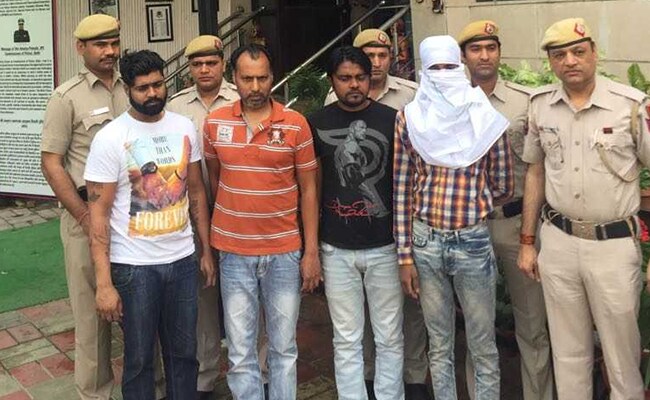 दिल्ली के बड़े फाइनेंसर की हत्या का मामला सुलझा, चार आरोपी गिरफ्तार