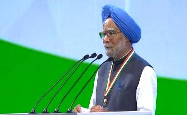 Manmohan Singh Says PM Modi Resorting To '<i>Jumla</i>' Over Farmers' Income