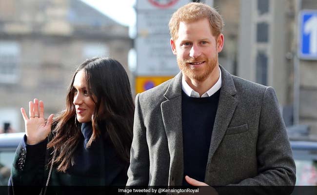 Ahead Of Their Wedding, Fans Cheer For Prince Harry, Meghan Markle